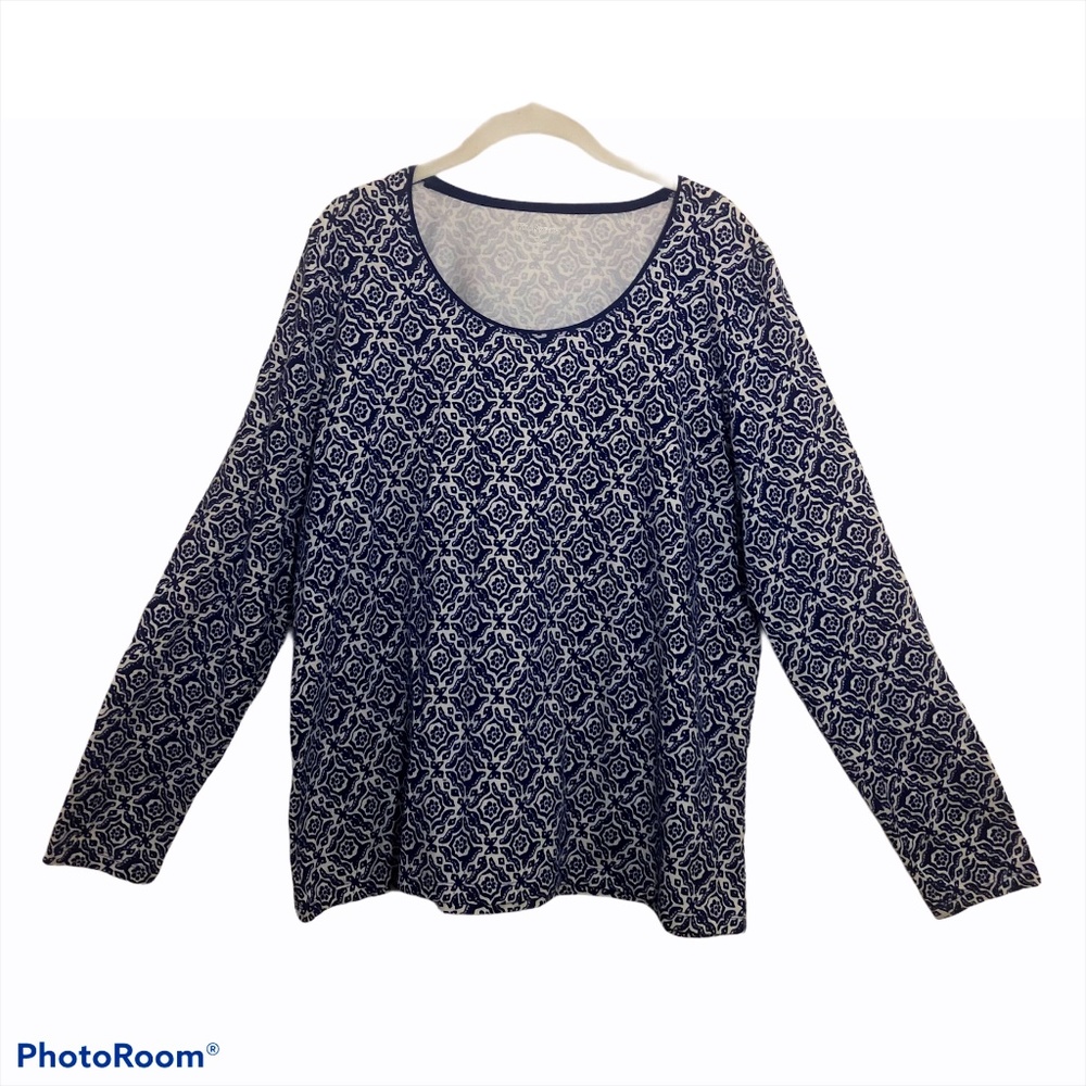 Kim Rogers long sleeved blue and white top XL